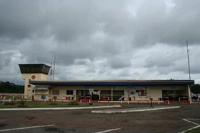 Panorama infrastruktury portu Gamba Airport