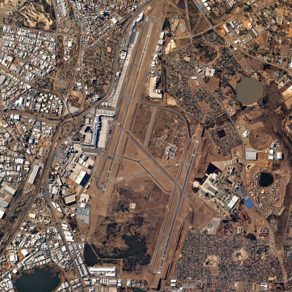 Panorama infrastruktury portu O.R. Tambo International Airport
