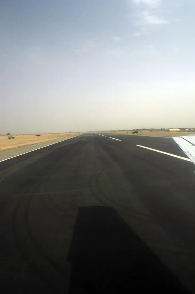 Panorama infrastruktury portu Bost Airport