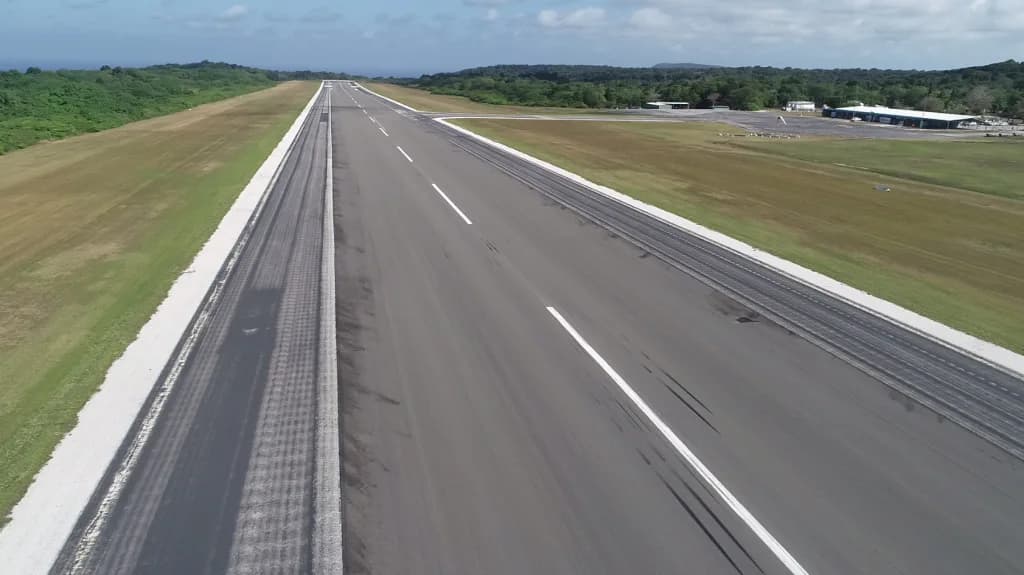 Panorama infrastruktury portu Christmas Island International Airport