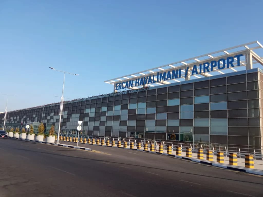 Panorama infrastruktury portu Ercan International Airport