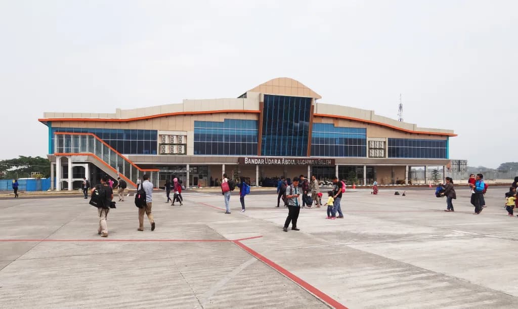 Panorama infrastruktury portu Abdul Rachman Saleh Airport