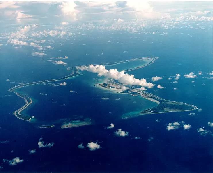 Panorama infrastruktury portu Naval Support Facility Diego Garcia