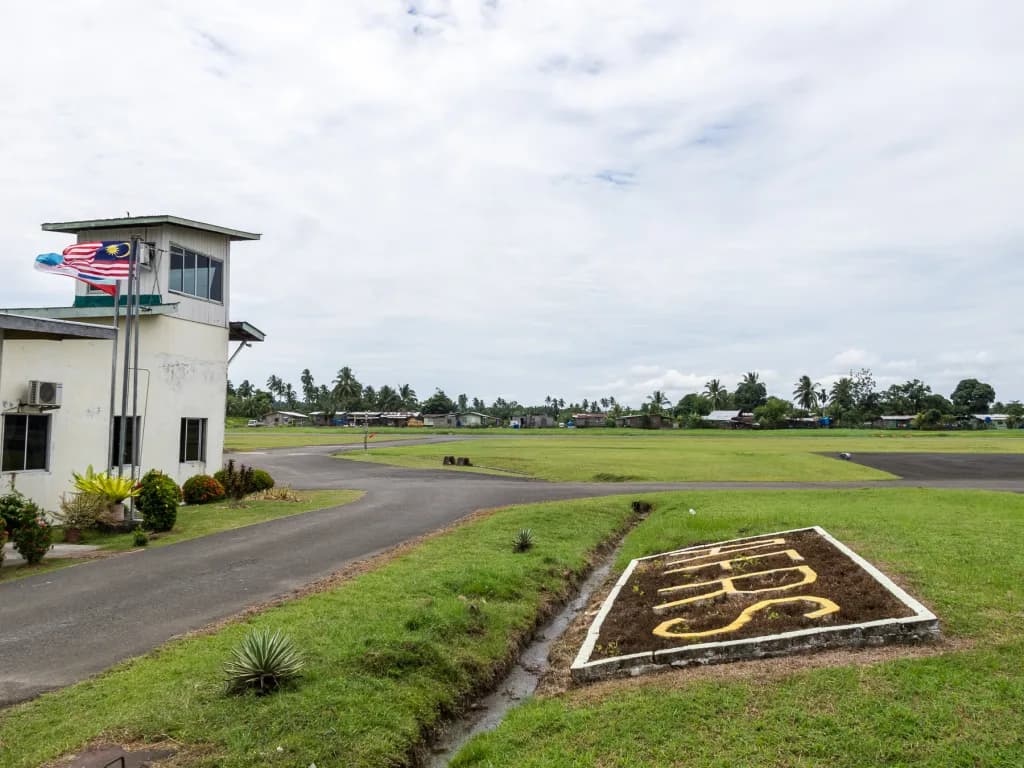 Panorama infrastruktury portu Lahad Datu Airport