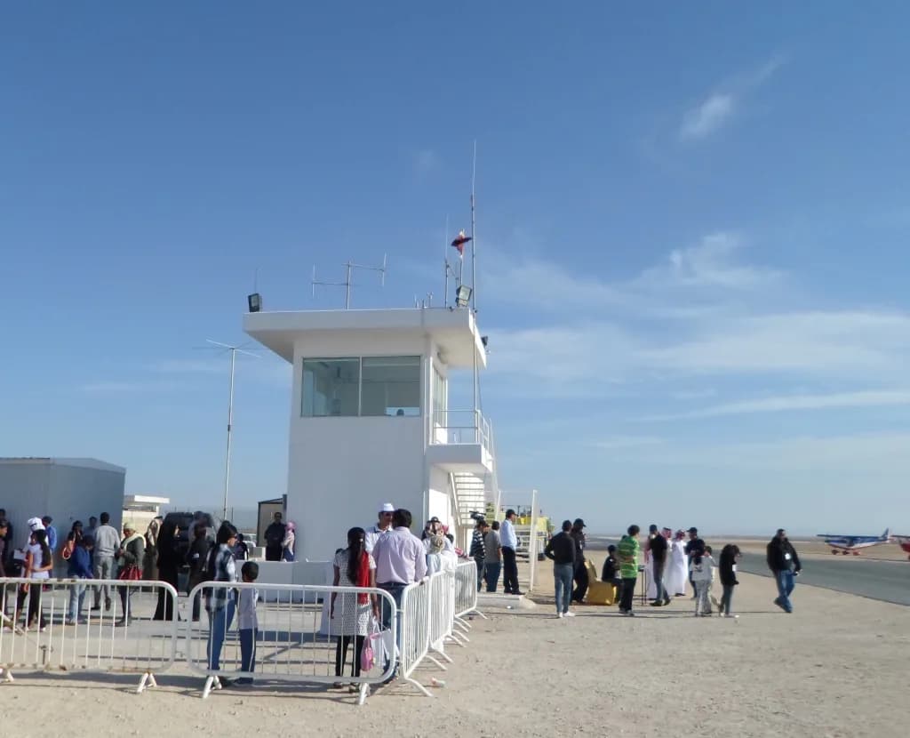 Panorama infrastruktury portu Al Khawr Airport