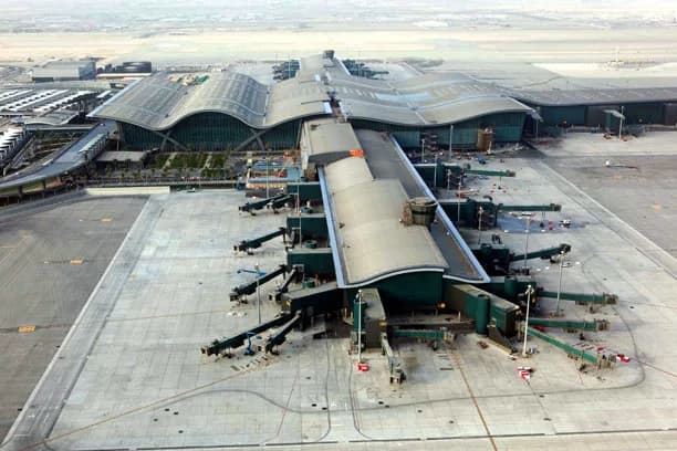 Panorama infrastruktury portu Hamad International Airport