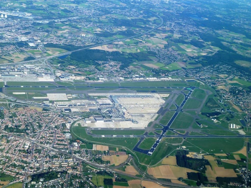Panorama infrastruktury portu Przewodnik po Porcie Lotniczym Bruksela (BRU)