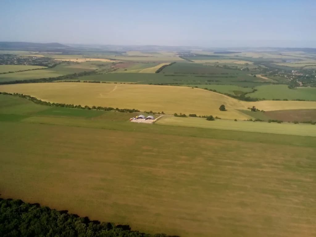 Panorama infrastruktury portu Blagoevo Airfield