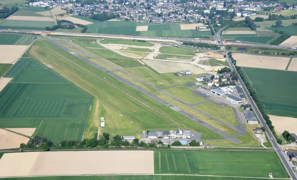 Panorama infrastruktury portu Aachen-Merzbrück Airport