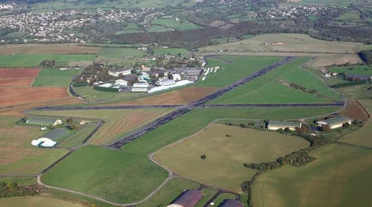Panorama infrastruktury portu Aston Down Airfield