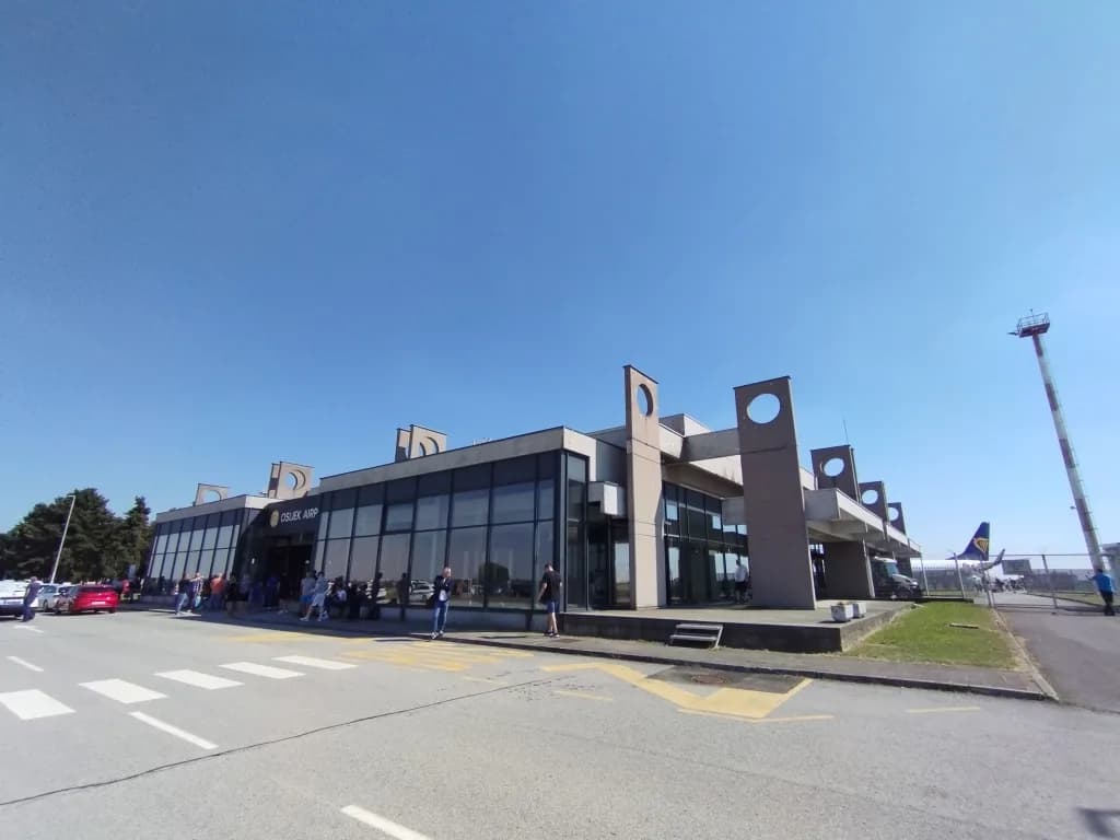 Panorama infrastruktury portu Osijek Airport