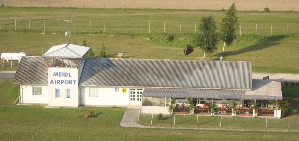 Panorama infrastruktury portu Fertőszentmiklós Airfield