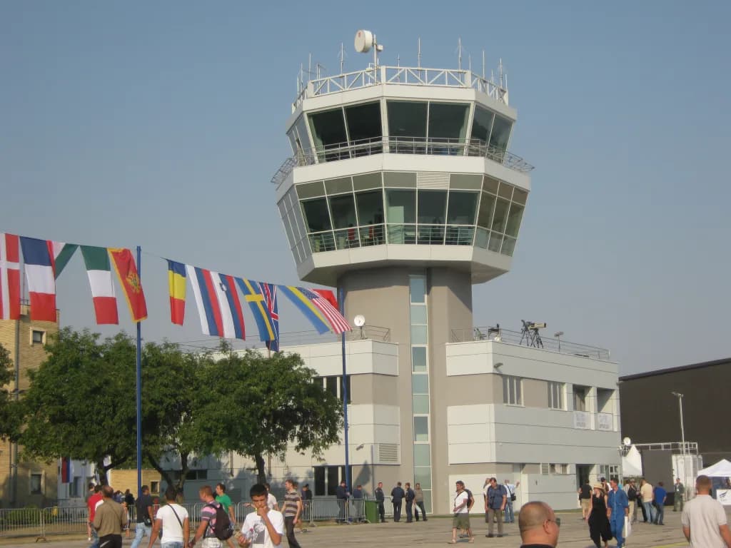 Panorama infrastruktury portu Batajnica Air Base