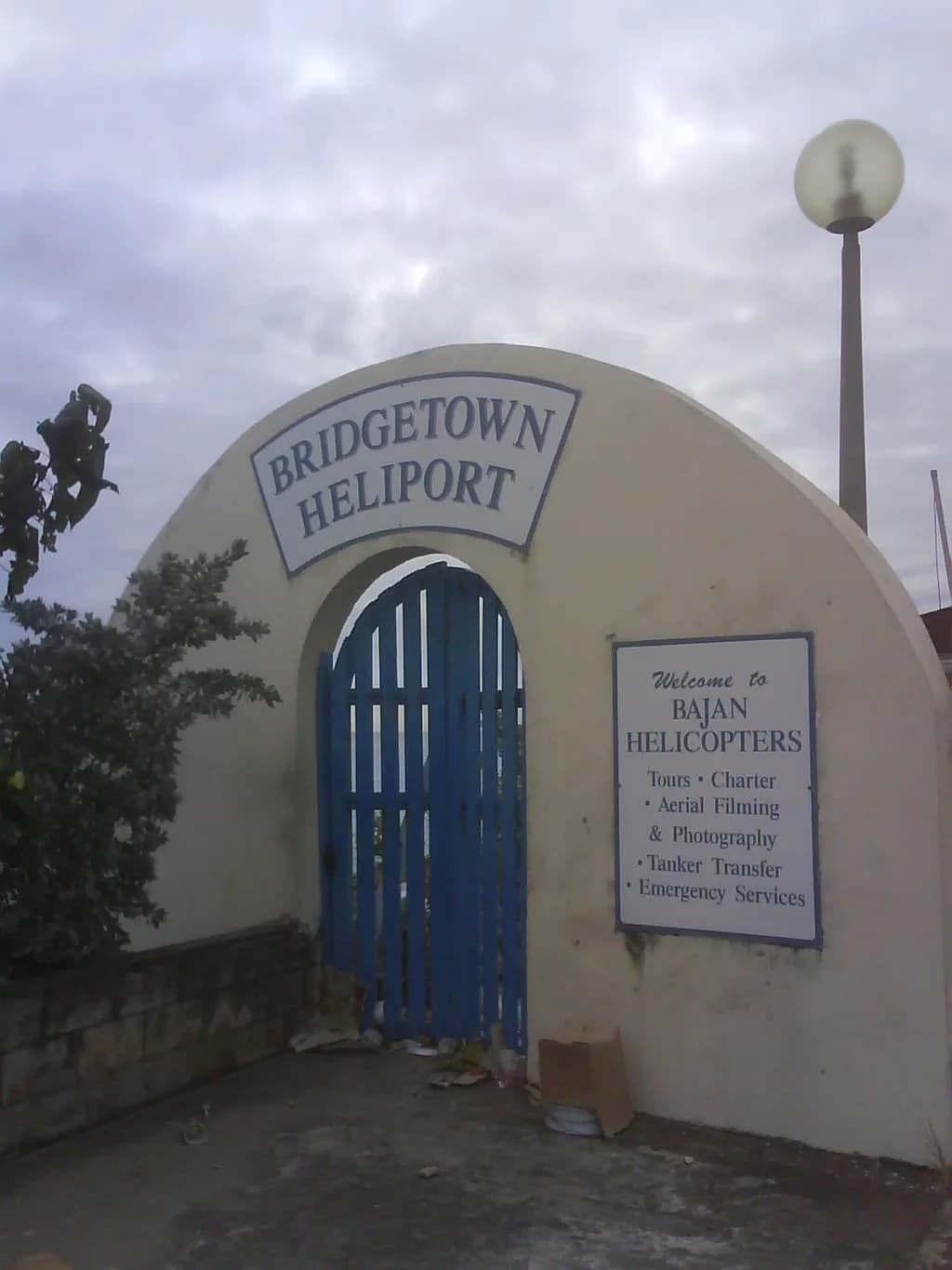Panorama infrastruktury portu Bridgetown Heliport