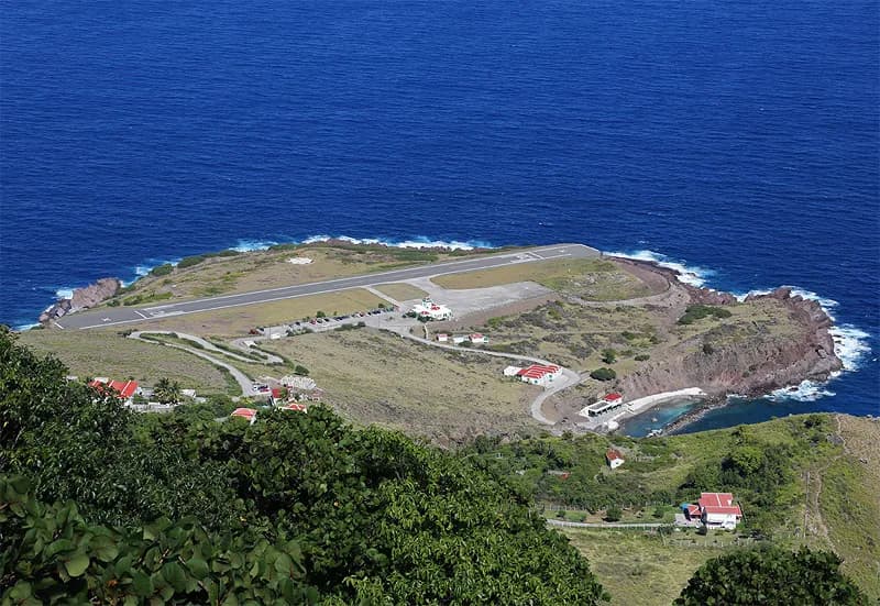 Panorama infrastruktury portu Juancho E. Yrausquin Airport