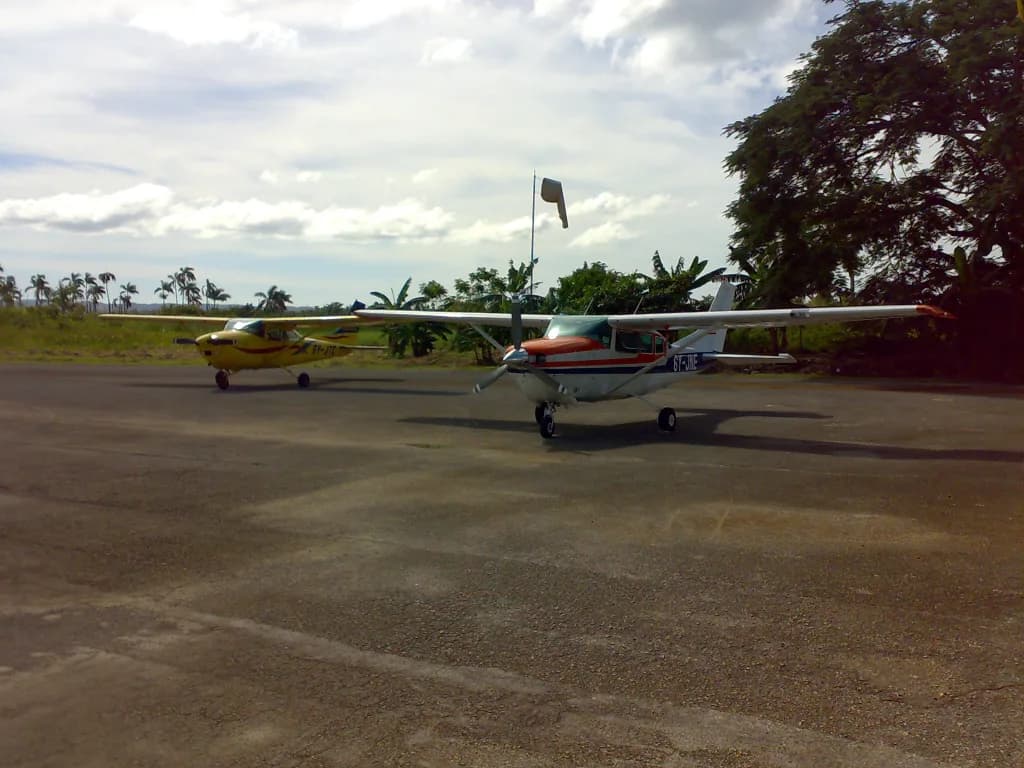Panorama infrastruktury portu Negril Airport