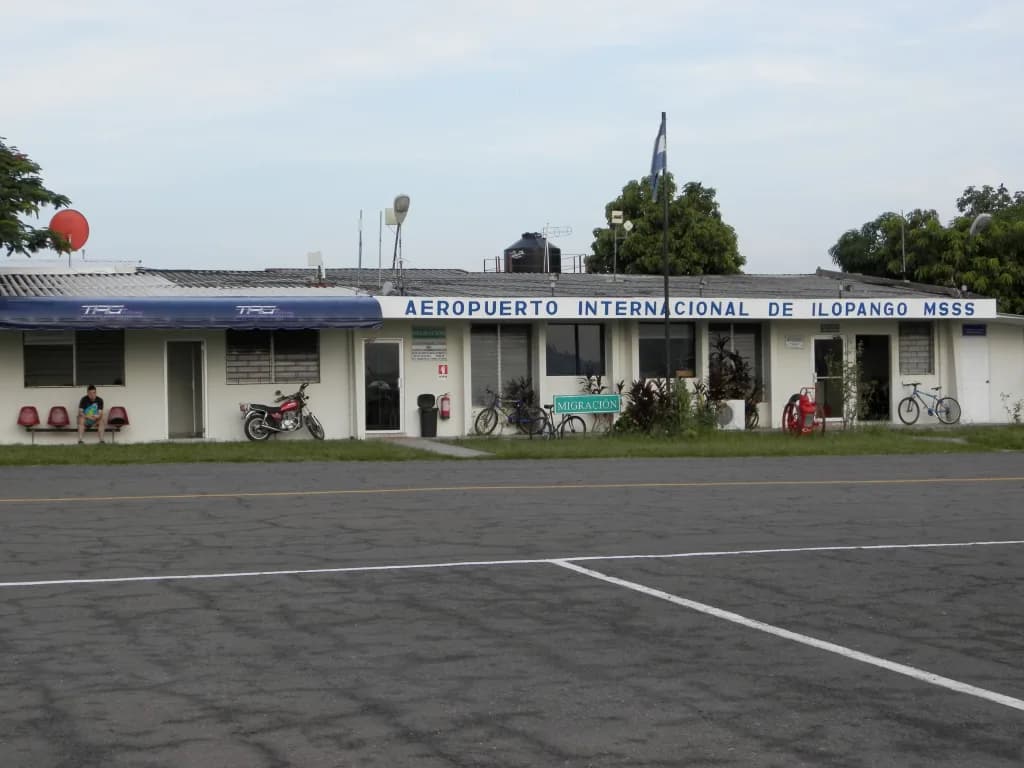 Panorama infrastruktury portu Ilopango International Airport