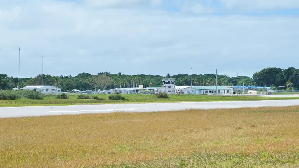 Panorama infrastruktury portu Niue International Airport