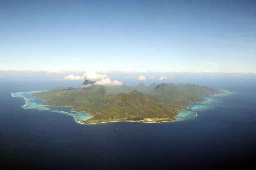 Panorama infrastruktury portu Moorea Temae Airport