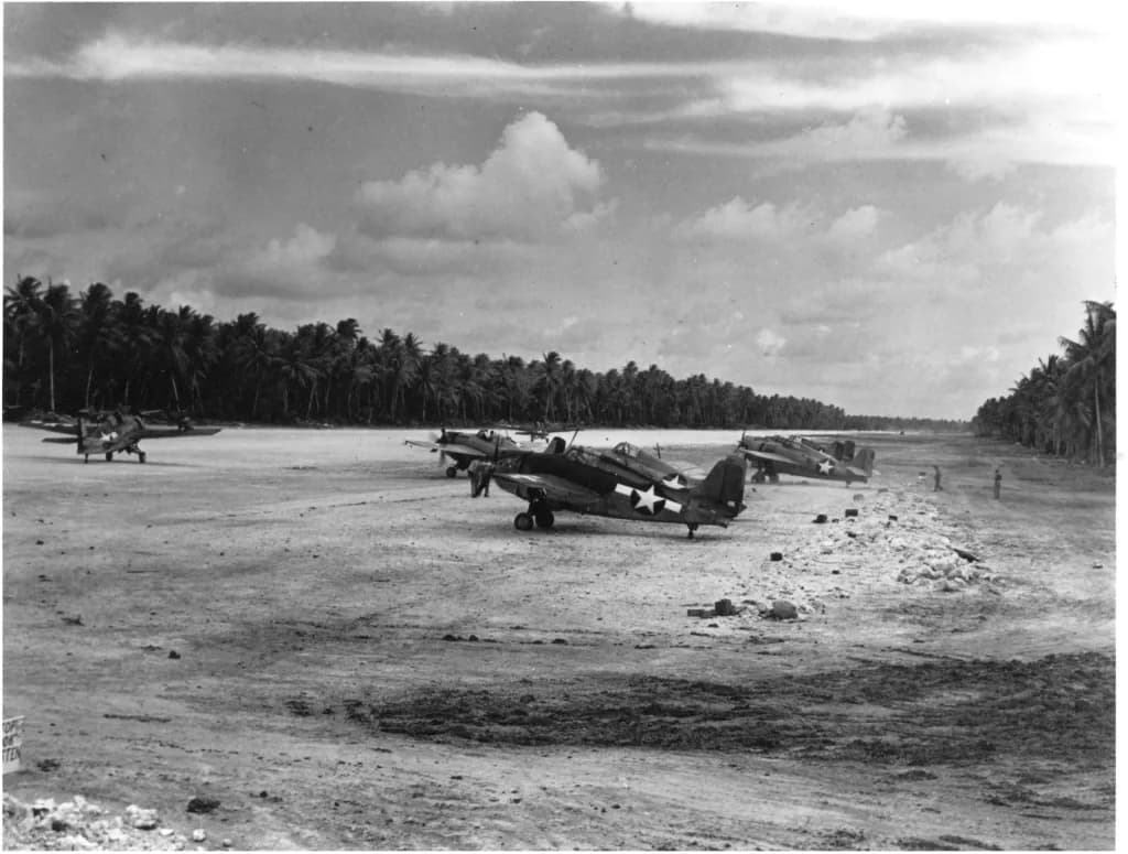 Panorama infrastruktury portu Nanumea Airfield
