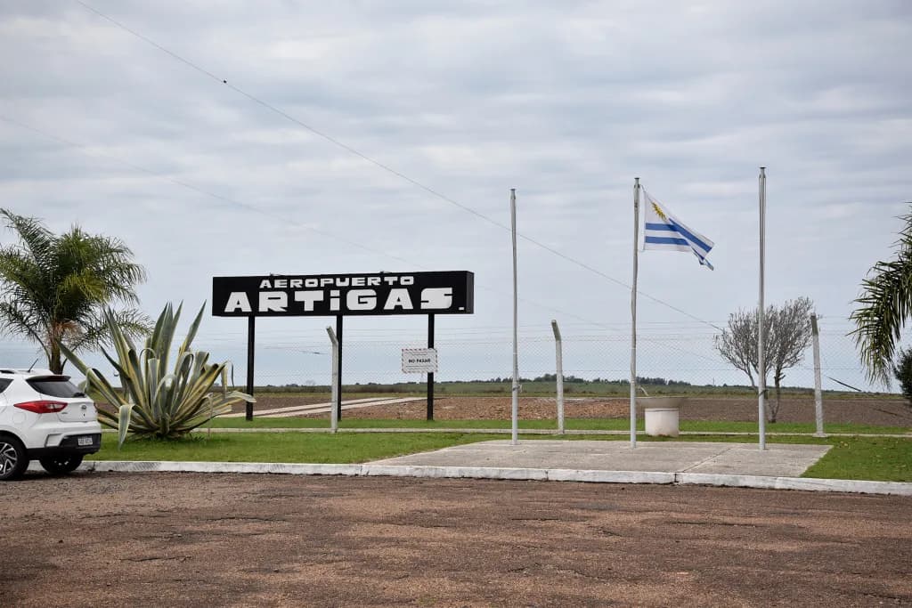 Panorama infrastruktury portu Artigas International Airport