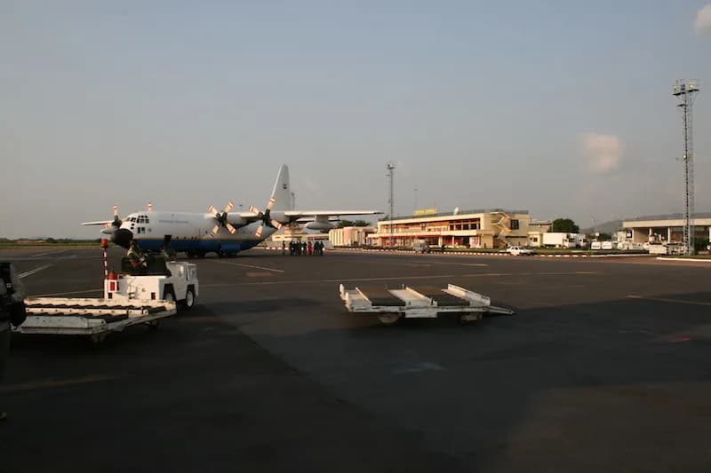 Panorama infrastruktury portu Przewodnik po Bangui M'Poko International Airport (BGF)