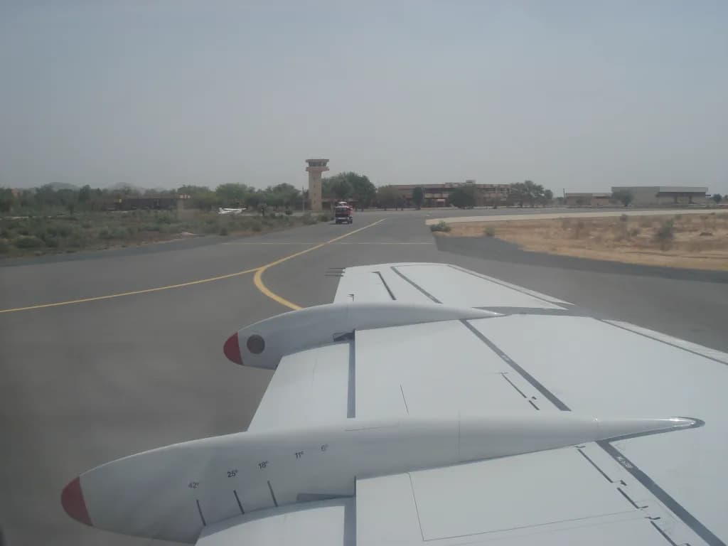 Panorama infrastruktury portu Garoua International Airport: Przewodnik po lotnisku w Kamerunie