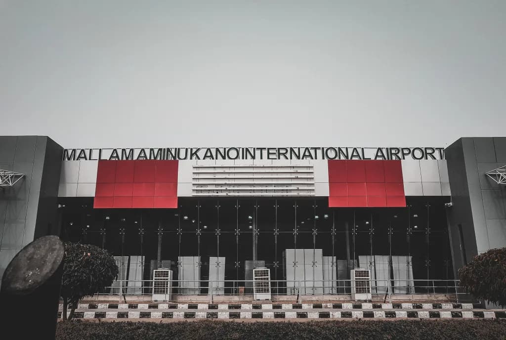 Panorama infrastruktury portu Przewodnik po Mallam Aminu Kano International Airport (KAN)