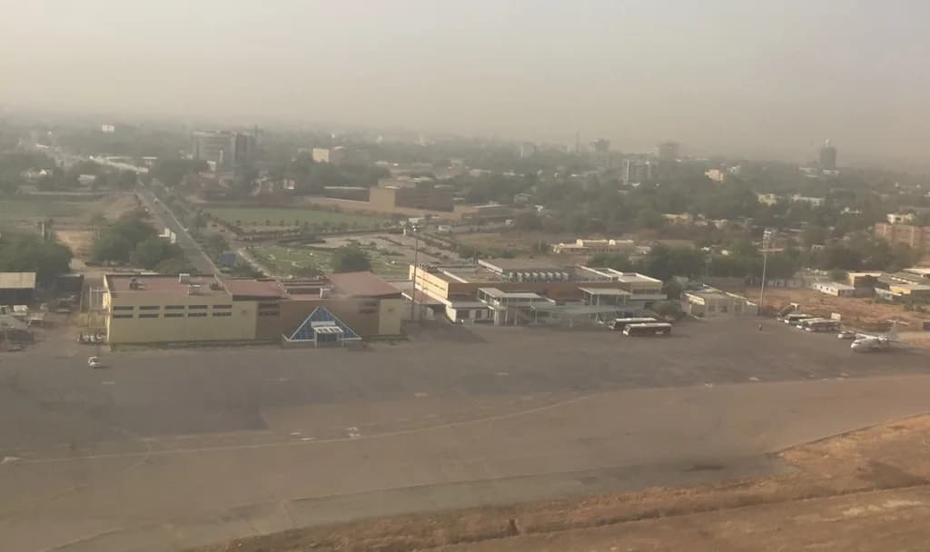 Panorama infrastruktury portu Przewodnik po N'Djamena International Airport (NDJ)