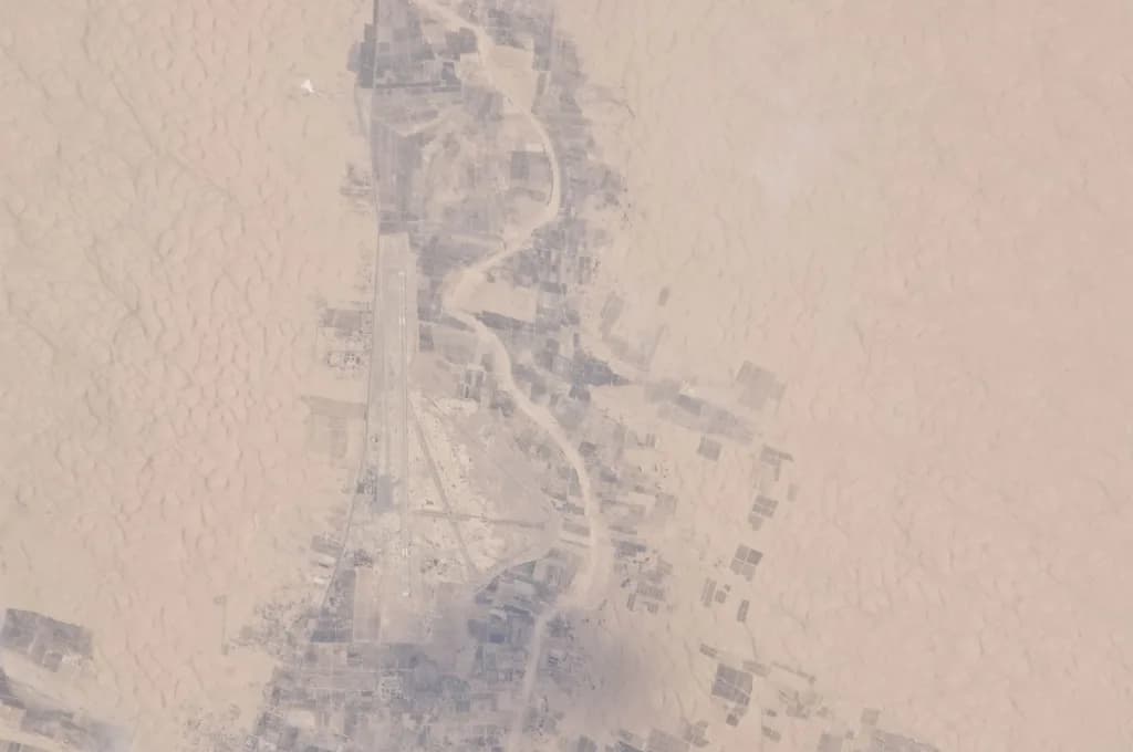 Panorama infrastruktury portu El Arish International Airport: Twój przewodnik po lotnisku w Egipcie