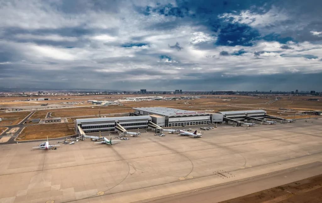 Panorama infrastruktury portu Erbil International Airport - Twoje wrota do Kurdystanu
