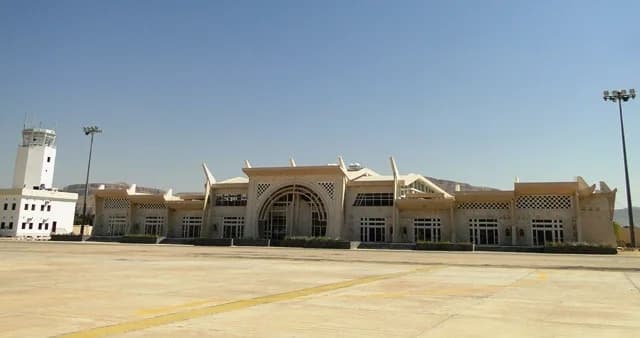 Panorama infrastruktury portu Przewodnik po porcie lotniczym Seiyun Hadhramaut International Airport